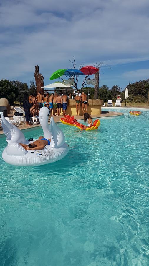 Hotel Minnia Budoni Buitenkant foto